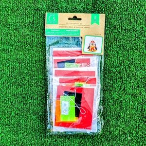 Penguin Do-It-Youself Crafter Square DIY Felt Holiday/Christmas Ornament Kit NIP